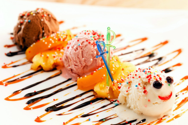 Обои картинки фото еда, мороженое,  десерты, шпажки