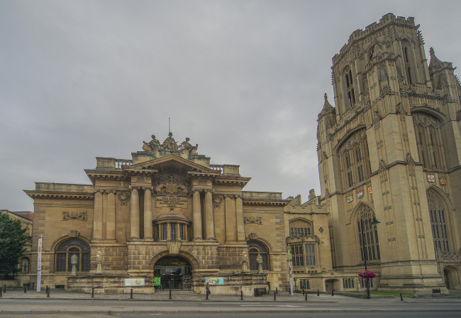 Обои картинки фото bristol museum, города, - улицы,  площади,  набережные, простор