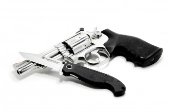 Картинка оружие нож револьвер