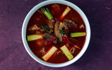 Картинка еда первые+блюда перец лук мясо суп