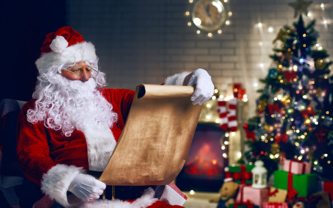 Обои картинки фото праздничные, дед мороз,  санта клаус, елка, подарки, санта