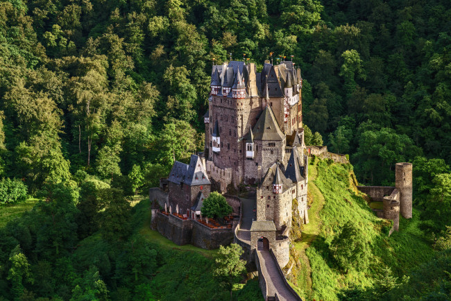 Обои картинки фото eltz castle - germany, города, замки германии, горы, замок