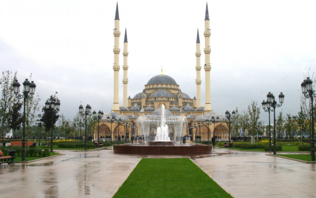 Обои картинки фото грозный мечеть, города, - столицы государств, мечеть, чечни, грозный, фонтан, Чечня, город
