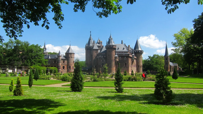 Обои картинки фото замок de haar голландия, города, замки нидерландов, парк, голландия, de, haar, замок, кусты, газоны