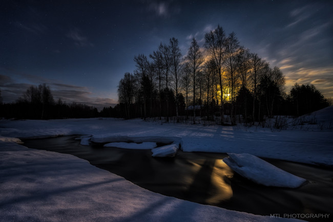 Обои картинки фото природа, зима, снег, ночь, река, лес