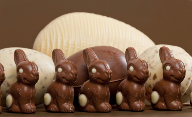 Обои картинки фото еда, конфеты,  шоколад,  сладости, зайцы, шоколадные, лакомство