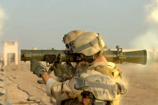 Обои картинки фото оружие, армия, спецназ, гранатомет, морпехи, шлем