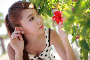 Картинка девушки -unsort+ азиатки цветок взгляд лицо