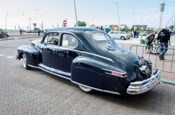Картинка lincoln+continental+coupe+1947 автомобили выставки+и+уличные+фото выставка автошоу ретро история