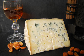 Картинка el+bufalet+blau еда сырные+изделия сыр