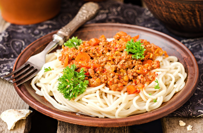 Обои картинки фото еда, макаронные блюда, спагетти, соус, паста