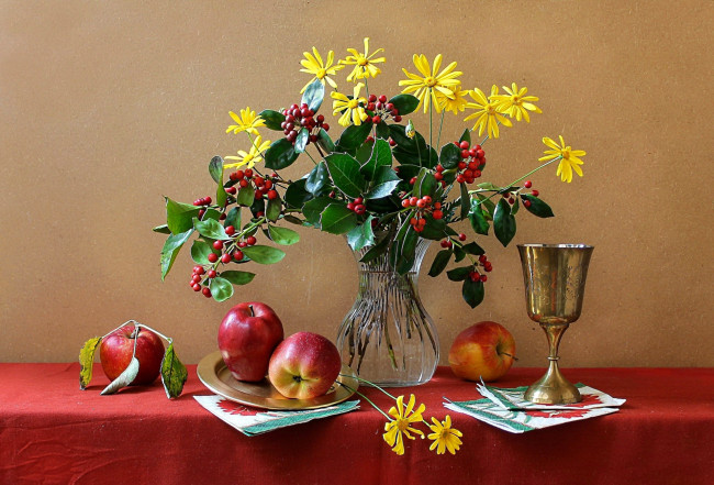 Обои картинки фото еда, натюрморт, ваза, цветы, кубок, яблоки, фрукты
