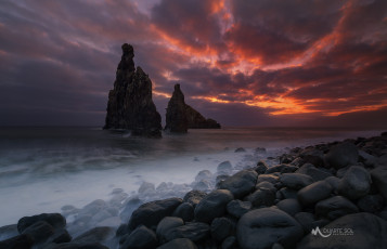 Картинка природа восходы закаты камни облака море