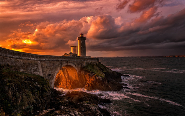 Обои картинки фото природа, маяки, маяк, море, мост, облака