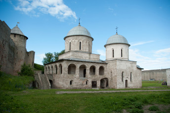 Картинка крепость ивангороде города католические соборы костелы аббатства