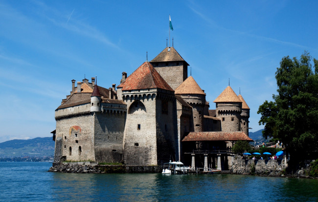 Обои картинки фото города, шильонский, замок, швейцария, башни, вода