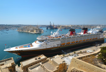 Картинка disney+magic+in+malta корабли лайнеры порт причал мальта круиз malta disney magic
