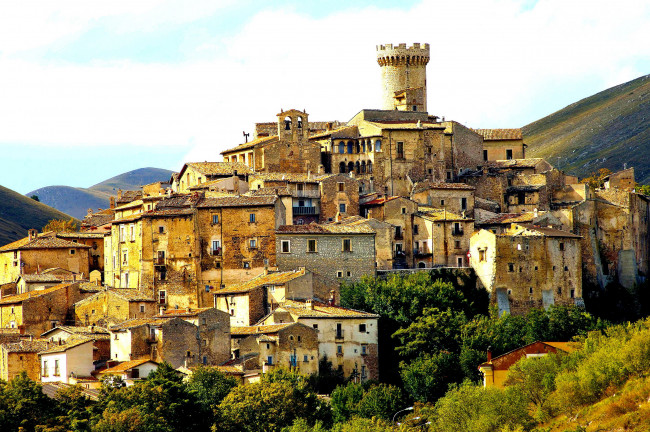 Обои картинки фото санто-стефано-ди-сессанио италия, города, - здания,  дома, панорама, трава, дома, италия
