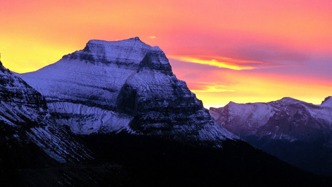 Обои картинки фото природа, горы, снег, скалы, закат, небо