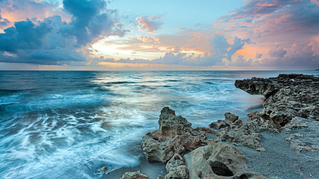 Обои картинки фото природа, побережье, облака, вода, камни, волны