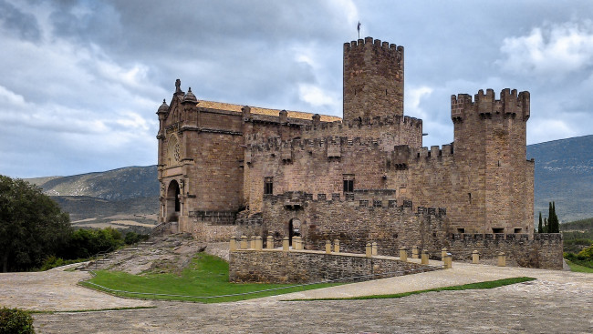 Обои картинки фото castillo de javier, города, замки испании, замок, фортпост