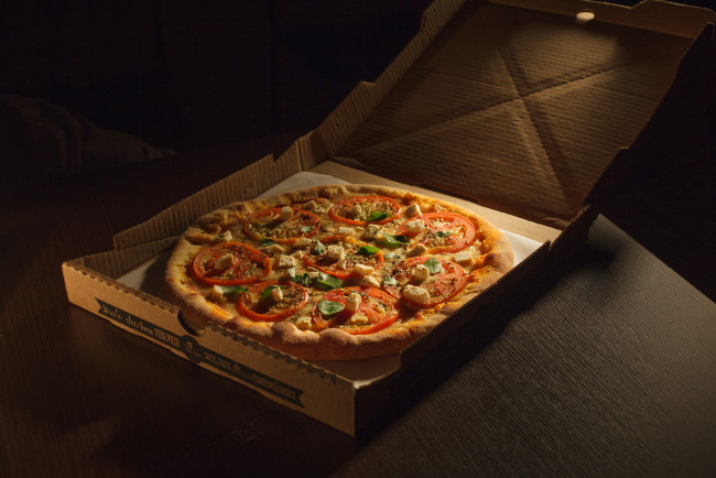 Обои картинки фото еда, пицца, коробка