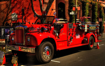 Картинка автомобили пожарные машины mack