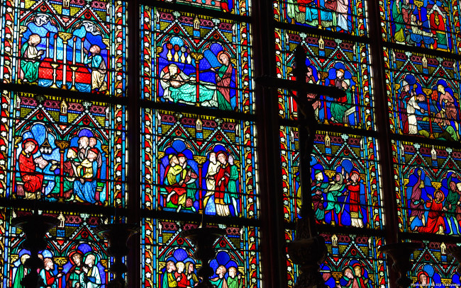 Обои картинки фото stained, glass, of, notre, dame, cathedral, paris, разное, религия