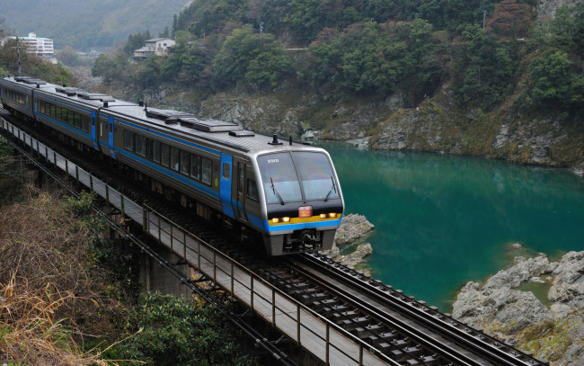 Обои картинки фото техника, поезда, монорельс, поезд, Япония, мост