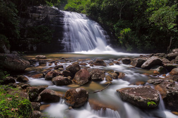обоя lata, bukit, hijau, waterfall, kedah, malaysia, природа, водопады, малайзия, камни, река