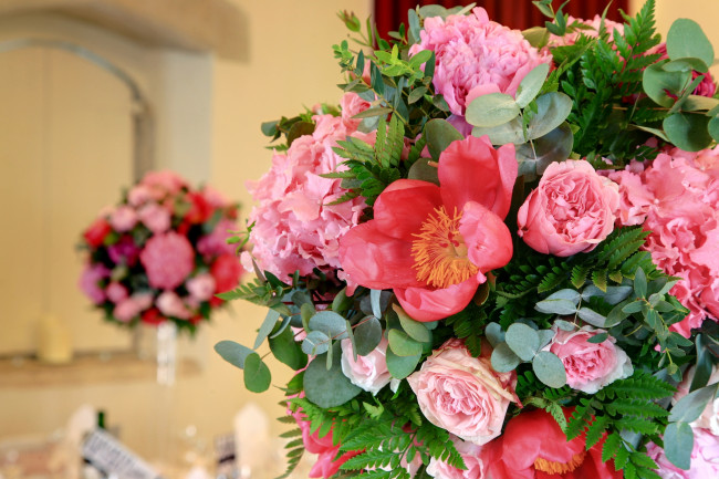 Обои картинки фото цветы, букеты, композиции, пионы, розы, свадебный