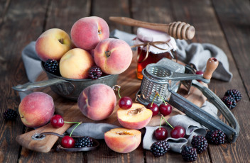 Картинка еда фрукты +ягоды ежевика вишня персики ягоды