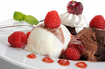 Картинка еда мороженое десерты ягоды малина черешня варенье