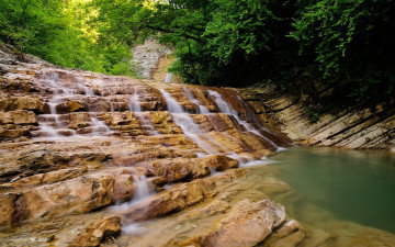 Картинка природа водопады скалы лес река водопад