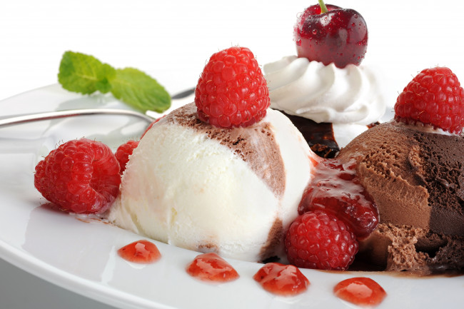 Обои картинки фото еда, мороженое, десерты, ягоды, малина, черешня, варенье