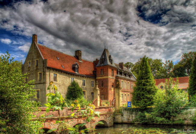 Обои картинки фото германия, замок, зенден, города, здания, дома, река, деревья, мост