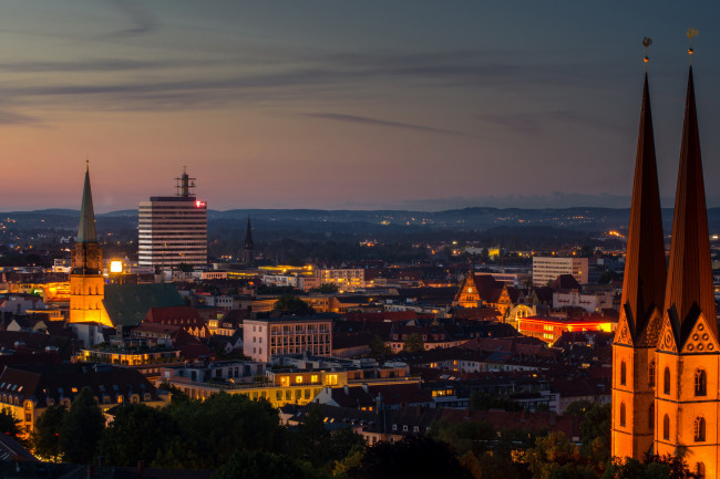 Обои картинки фото билефельд германия, города, - огни ночного города, панорама, германия, дома, ночь, огни, билефельд
