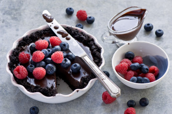 Картинка еда пироги ягоды нож шоколадный десерт