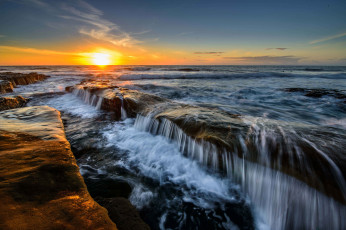 Картинка природа восходы закаты солнце горизонт океан волны скалы