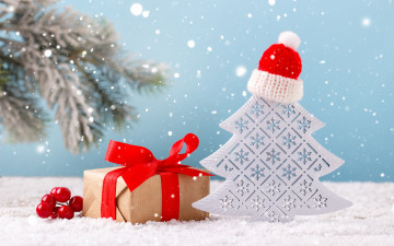 Картинка праздничные подарки+и+коробочки белый деревянное дерево подарочная коробка новогоднее украшение c новым годом рождество снег с рождеством