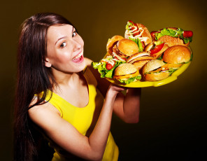 Картинка девушки -unsort+ брюнетки +шатенки бутерброд еда