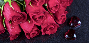 Картинка цветы розы капли сердечки