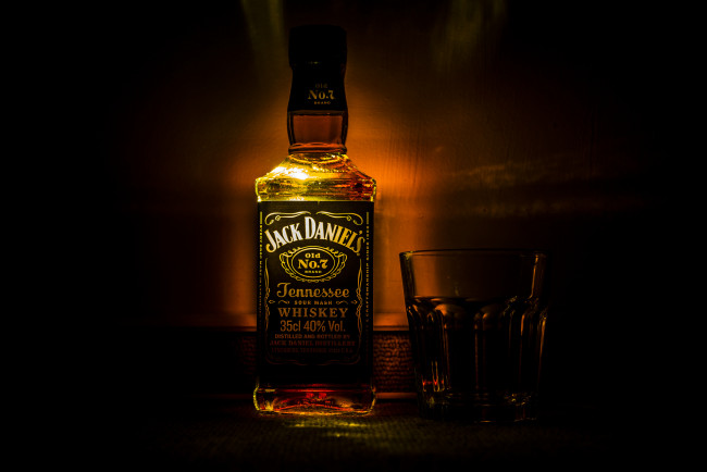 Обои картинки фото бренды, jack daniel`s, алкоголь, бутылки