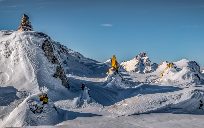 Обои картинки фото природа, зима, франция, альпы, скала, снег
