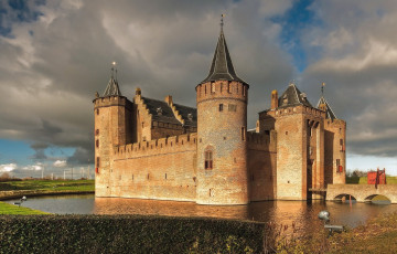 Картинка города -+дворцы +замки +крепости башни muiderslot+castle netherlands