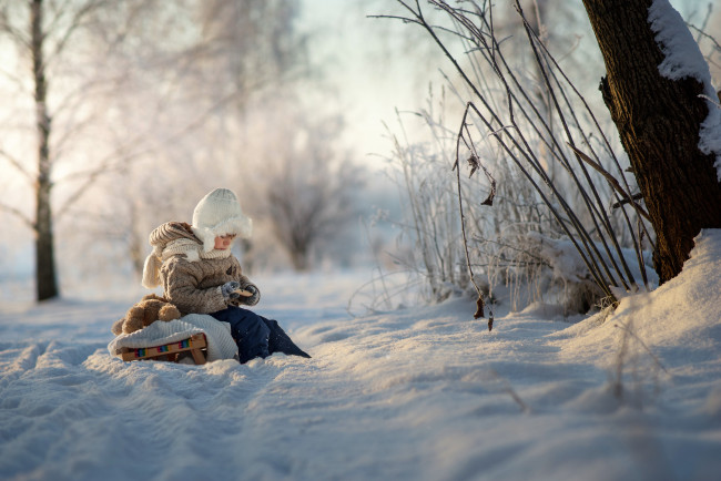 Обои картинки фото разное, дети, ребенок, санки, зима, снег