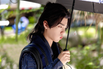 обоя мужчины, xiao zhan, актер, костюм, зонт, щеки