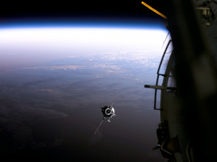 Картинка перед стыковкой космос космические корабли станции