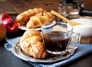 обоя еда, кофе,  кофейные зёрна, cup, coffee, croissant, breakfast, круассаны, завтрак, сливки
