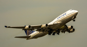 Картинка boeing+747 авиация пассажирские+самолёты полет небо авиалайнер